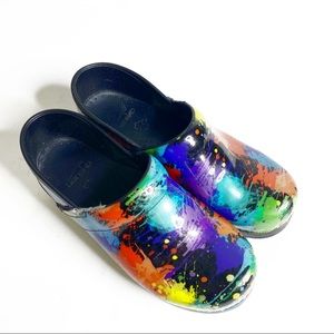 Dansko Paint Splatter Clogs sz 38